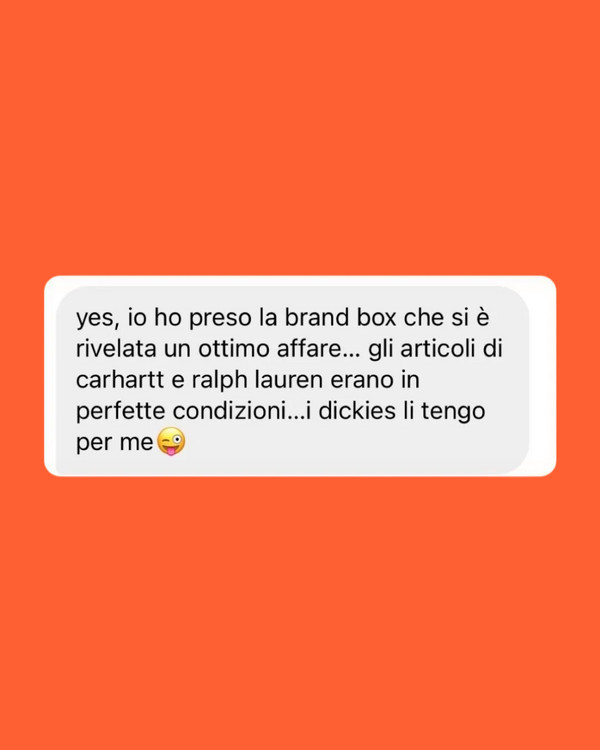 Feedback WhatsApp cliente Modori soddisfatto della qualità Grado A dei vestiti vintage ricevuti